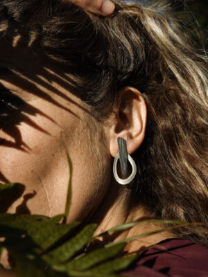 Harri belarritakoak. Ziku bitxiak.